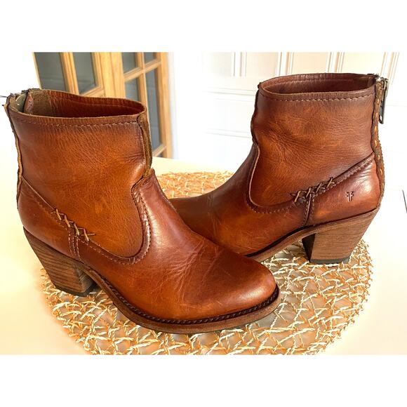 Frye Leslie Artisan Leather Ankle Boots Size 6 Block Heel - Picture 3 of 8